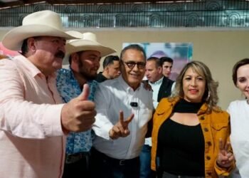 Beltrones afirma el regreso de programas y apoyos a todos los sectores