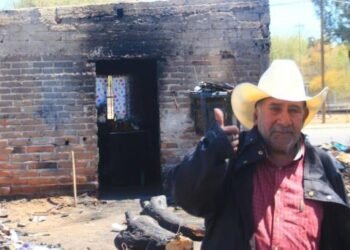 Manuel perdió su hogar tras un fuerte incendio; pide apoyo de la comunidad