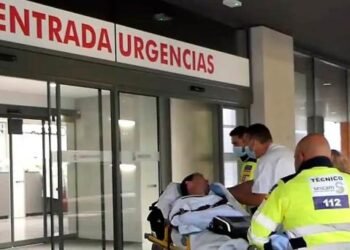 Herido de machete escapa del hospital; autoridades lo buscan