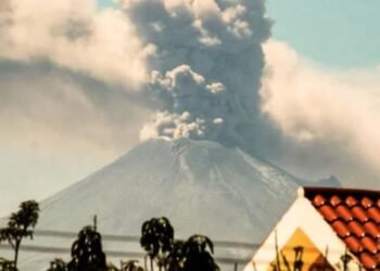 Cae ceniza en municipios de Puebla; se mantiene nivel amarillo fase 2
