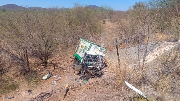 Accidente automovilístico en carretera Chihuahua-Guaymas Accidente automovilístico en carretera Chihuahua-Guaymas