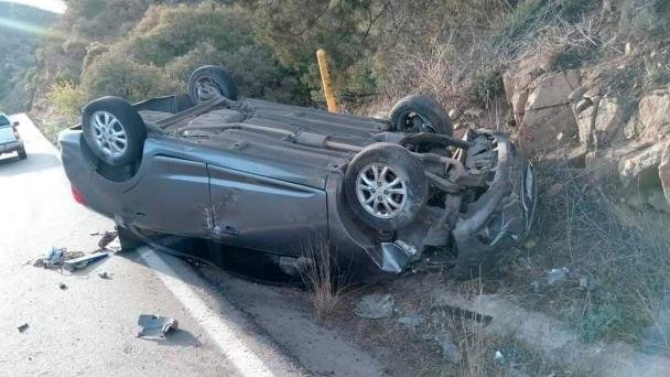 Accidente automovilístico en carretera Ímuris-Cananea Accidente automovilístico en carretera Ímuris-Cananea