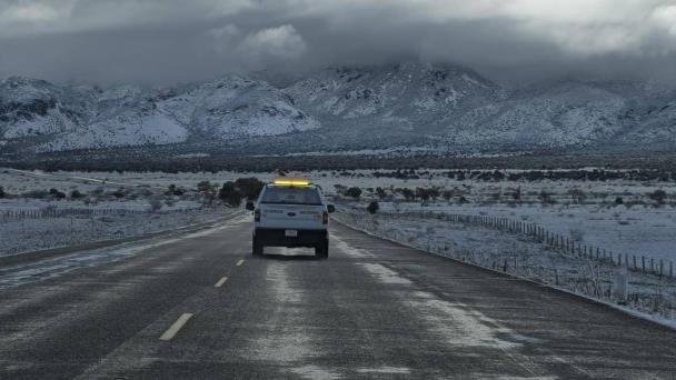 Alertan por caída de nieve y deslaves en carreteras de Sonora Alertan por caída de nieve y deslaves en carreteras de Sonora