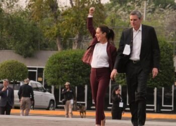 Arriban candidatos e invitados a debate presidencial