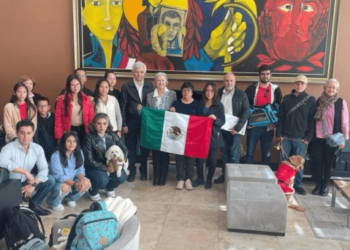 Cuerpo diplomático de México en Ecuador regresa ‘con la frente en alto’