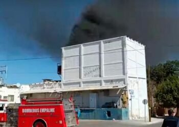 Incendio en hielería de Empalme