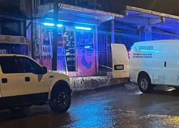 Localizan a dos adolescentes sin vida en tienda de abarrotes en Nogales