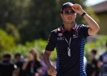 Checo Pérez cerca de extender su contrato con Red Bull