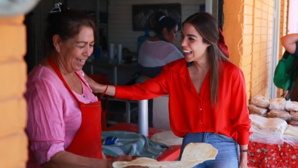 Diana Karina Barreras en recorrido por Hermosillo y ejidos Diana Karina Barreras en recorrido por Hermosillo y ejidos