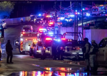 Familiares mueren en caída de templete en cierre de campaña