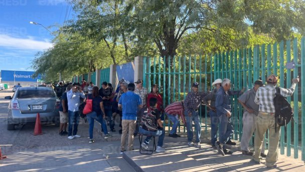 Apertura de casilla en preparatoria La Salle se retrasa Apertura de casilla en preparatoria La Salle se retrasa