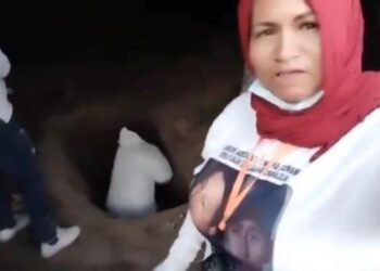 Encuentran 3 fosas clandestinas con restos humanos en Jalisco