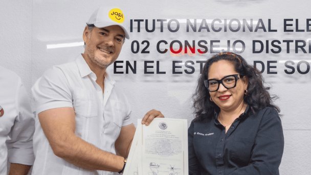 Jesús Pujol recibe constancia de mayoría Jesús Pujol recibe constancia de mayoría