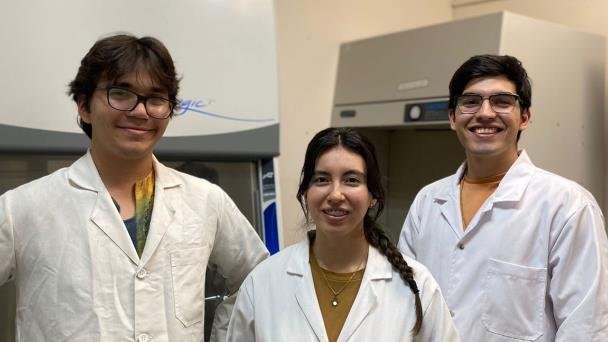 Jóvenes hermosillenses buscan llegar a Chile Jóvenes hermosillenses buscan llegar a Chile