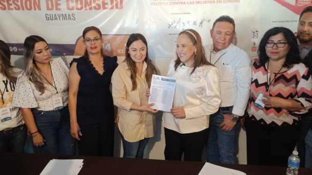 Karla Córdova, primer alcalde de Guaymas reelegido Karla Córdova, primer alcalde de Guaymas reelegido