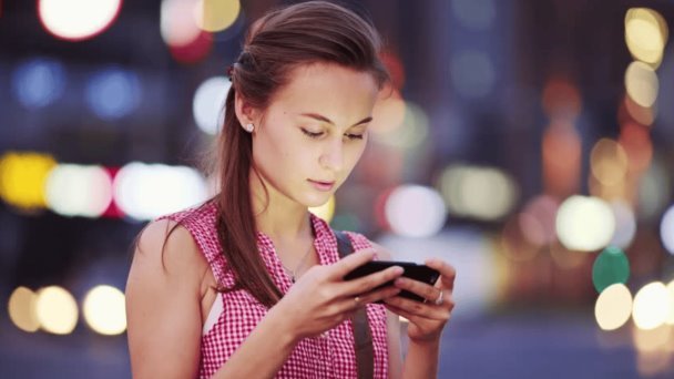 Mujeres superan a hombres en uso de internet Mujeres superan a hombres en uso de internet