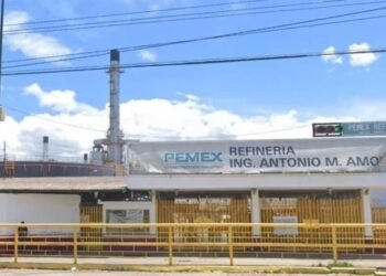Mueren 2 trabajadores de Pemex por fuga de gases tóxicos
