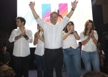 Antonio Astiazarán emite mensaje tras conteo rápido