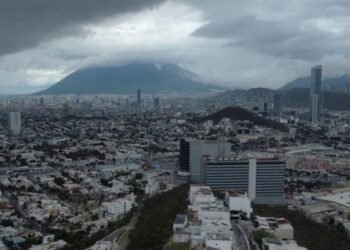 Desvían vuelos por depresión tropical Alberto