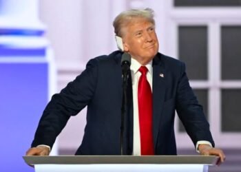 Trump Anuncia Plan para Terminar el Muro y Deportar a Inmigrantes si Gana en 2024