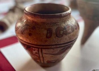 Mujer compra un jarrón por 4 dólares y resulta ser una reliquia maya de 1.200 años