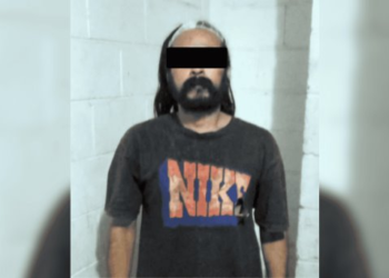 Vinculan a detenido en La Cholla por exhibicionismo obsceno
