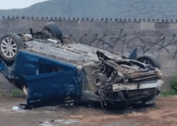 Dos personas lesionadas en volcamiento