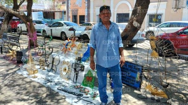 Sergio Calderón crea figuras de herrería artística Sergio Calderón crea figuras de herrería artística