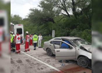 Sufre familia accidente en tramo carretero Ímuris-Nogales