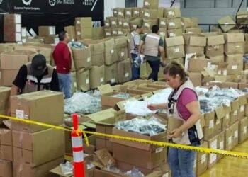 Invierten más de mil mdp en uniformes escolares en Sonora