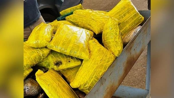 aseguran más de 100 libras en drogas en la frontera aseguran más de 100 libras en drogas en la frontera