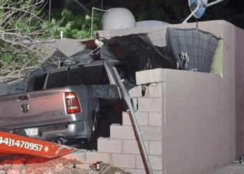 Orlando Salido choca contra vivienda y muere una persona