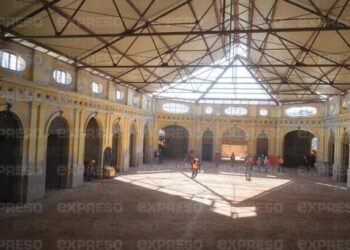 Avance obras remodelación mercado municipal 45%