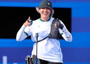 Alejandra Valencia Propone Academia de Tiro con Arco para Impulsar el Deporte en México