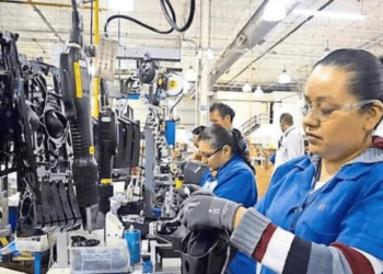 Industria maquiladora absorbe a exempleados