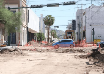 Rutas alternas por trabajos en calle Pino Suárez