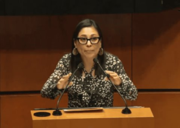 Diputada rompe en llanto por fin de sexenio de AMLO