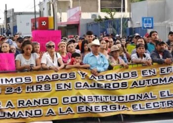 marchan por pagos en efectivo en cajeros de CFE