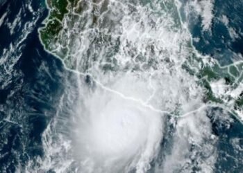 Depresión tropical evoluciona a huracán Carlotta el viernes