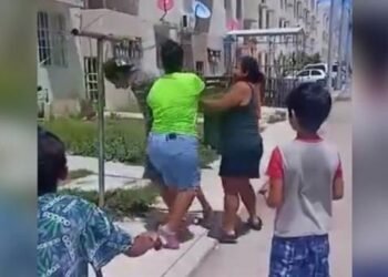 Mujeres golpean a menor y lo amarran a un poste en Tamaulipas