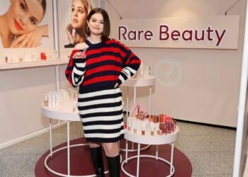 Rare Beauty Impulsa a Selena Gomez a Convertirse en Multimillonaria