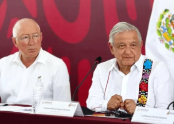 Ken Salazar reconoce a México como “socio crucial”