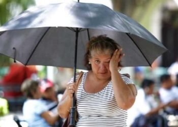 altas temperaturas y cielos despejados