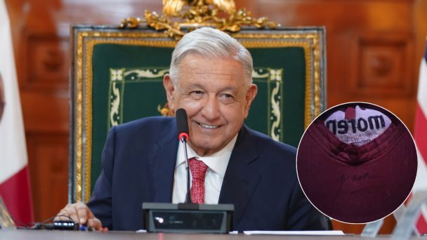 Venden gorra supuestamente firmada por AMLO en 55 mil pesos Venden gorra supuestamente firmada por AMLO en 55 mil pesos