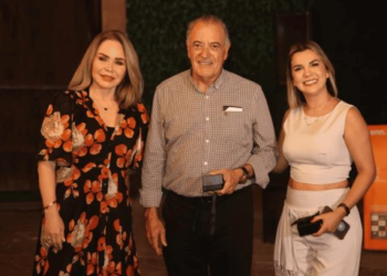 Celebran 20 aniversario de Rostros Felices