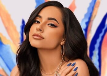 Becky G apoya a Cazzu tras su regreso a los escenarios y el escándalo con Nodal y Ángela Aguilar