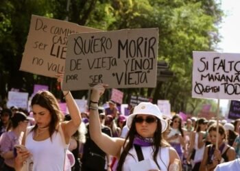 Hermosillo conmemora el Día Internacional de la Mujer con una gran marcha