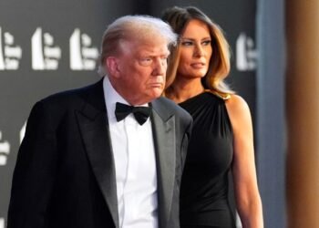 Donald Trump recibe abucheos en función de Los Miserables
