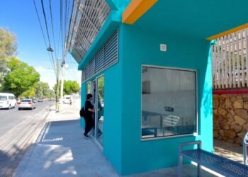 Paradas refrigeradas ahora tienen botón de pánico y cámaras de vigilancia
