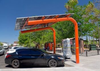 Hermosillo lanza “Conexión H”, la primera red municipal de cargadores solares para autos eléctricos